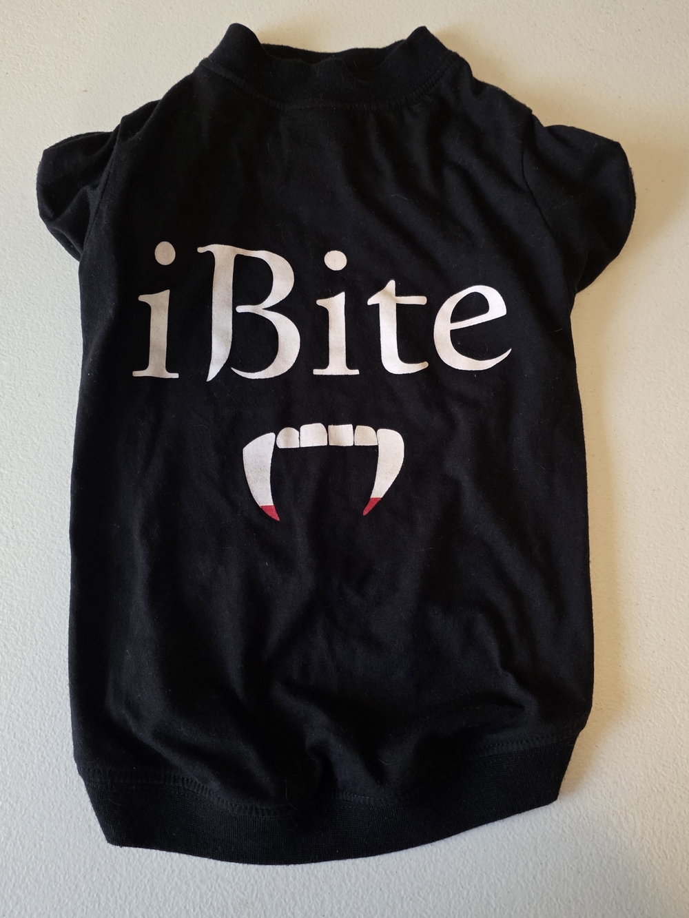 Casual Canine Dog Black iBite Vampire Tee Costume